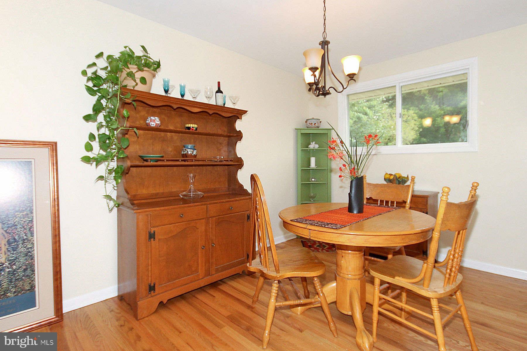 12105 Arbie Road Silver Spring, MD 20904 - Photo 8 of 28 Dining Room