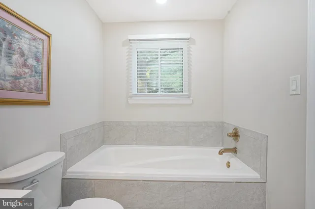 $2,300 | 4617 A Aberdeen Drive, Mount Laurel, NJ 08054