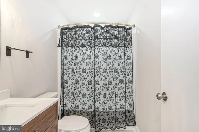 $2,300 | 4617 A Aberdeen Drive, Mount Laurel, NJ 08054