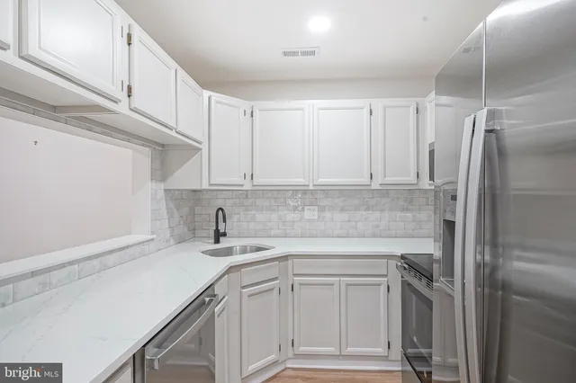 $2,300 | 4617 A Aberdeen Drive, Mount Laurel, NJ 08054