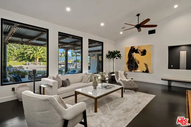 $2,295,000 | 6210 Penfield Avenue, Woodland Hills, CA 91367