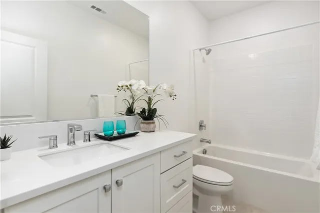 $899,000 | 501 Embrook, West Covina, CA 91791