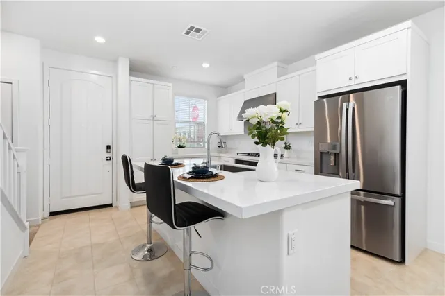 $899,000 | 501 Embrook, West Covina, CA 91791