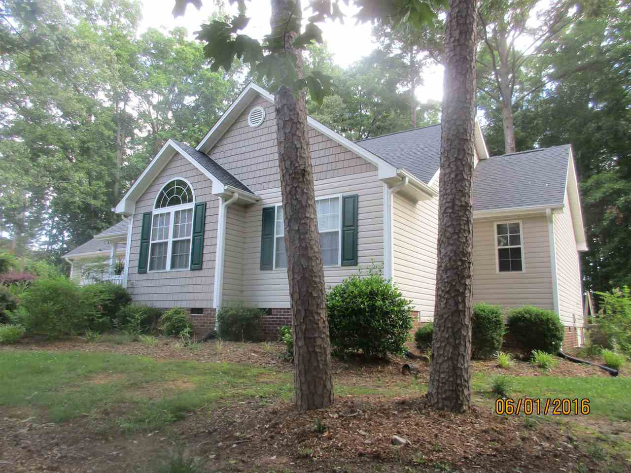 Facade/Exterior Front