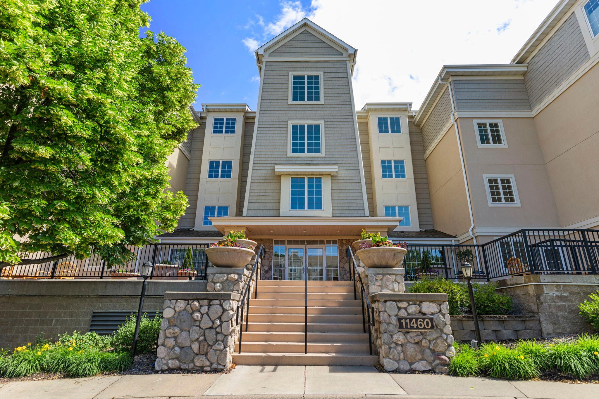 11460 Fairfield Road West, Unit 103 Minnetonka, MN 55305 - Photo 4 of 72