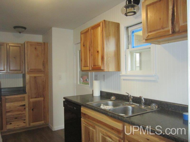 E7266 Maple Grove Road Munising, MI 49862 - Photo 6 of 34