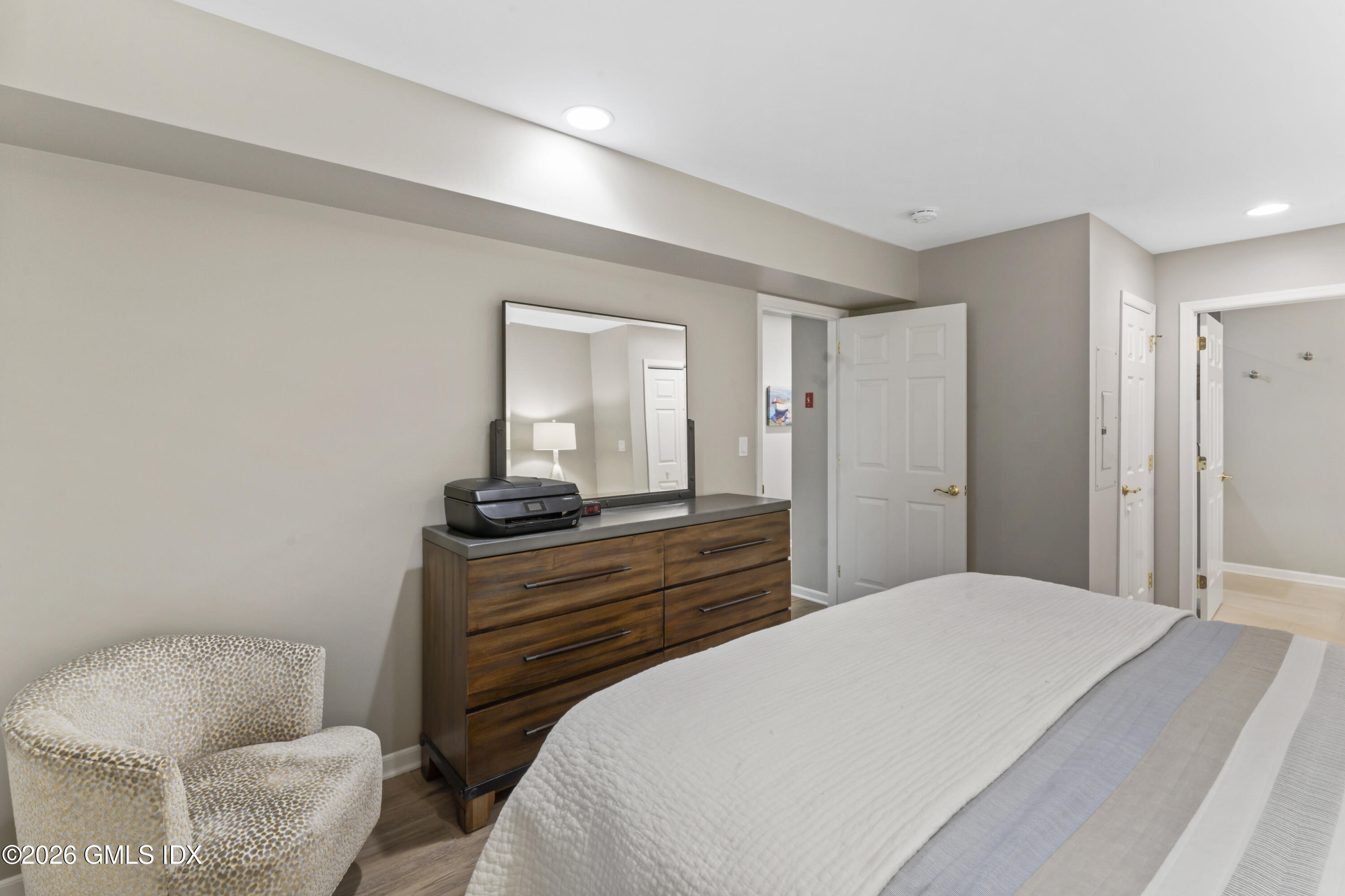 351 Pemberwick Road, Unit 818 Greenwich, CT 06831 - Photo 13 of 31 DSC03769