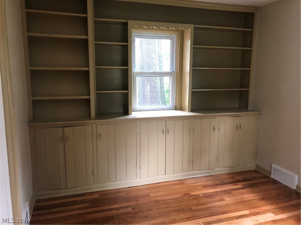 2995 Vincent Road Silver Lake, OH 44224 - Photo 6 of 13 First floor office
