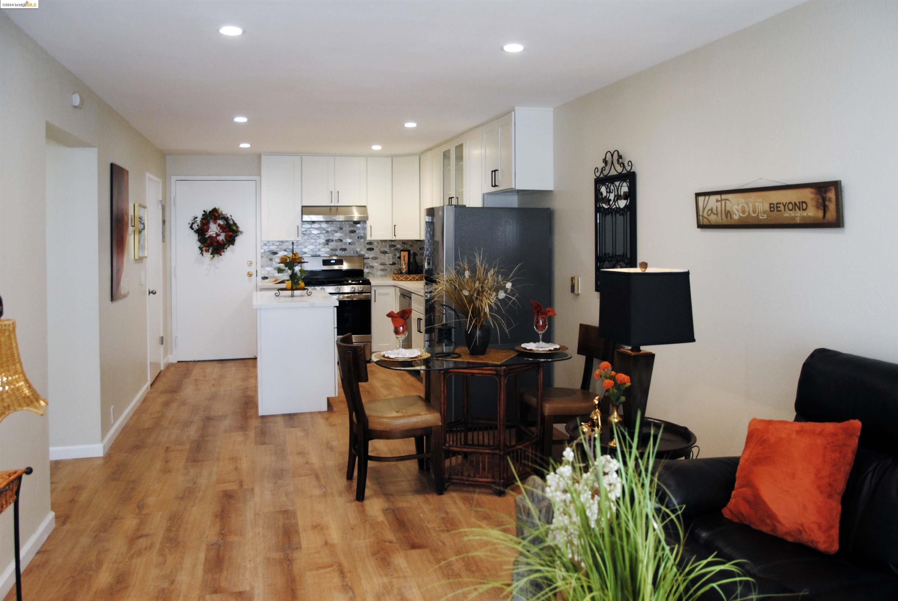 625 Madison Street, Unit 107 Oakland, CA 94607 - Photo 3 of 13