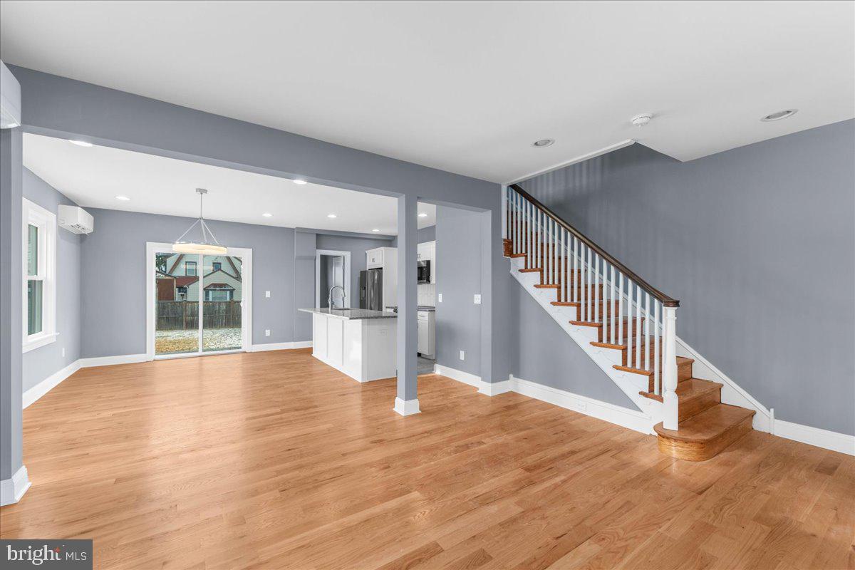 123 Sycamore Road Havertown, PA 19083 - Photo 3 of 27