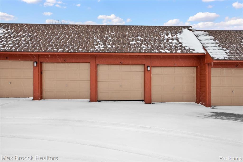969 Green View Court, Unit 42 Rochester Hills, MI 48307 - Photo 33 of 41