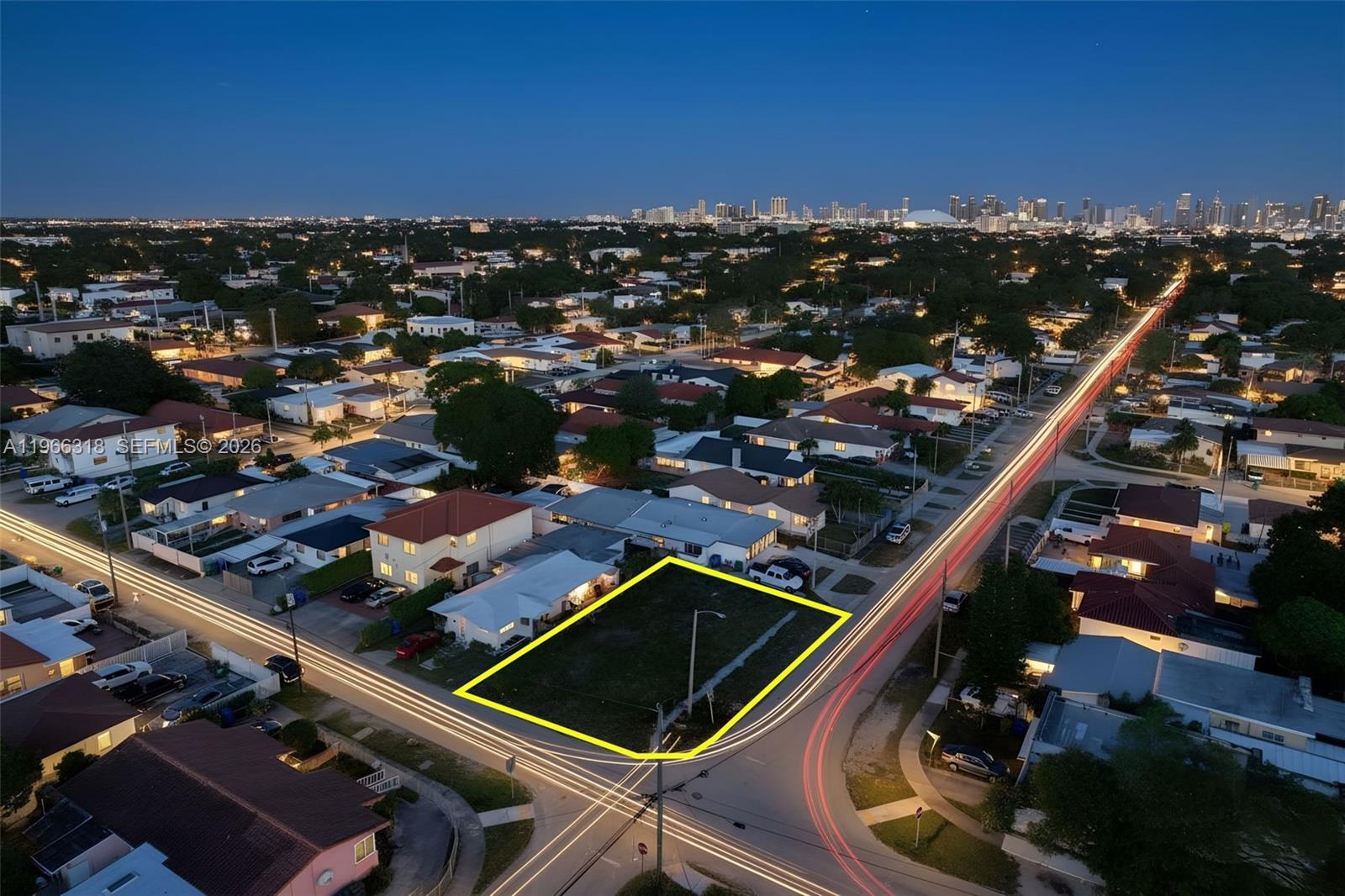 345 Southwest 36th Avenue Miami, FL 33135 - Photo 7 of 13 a view of a city