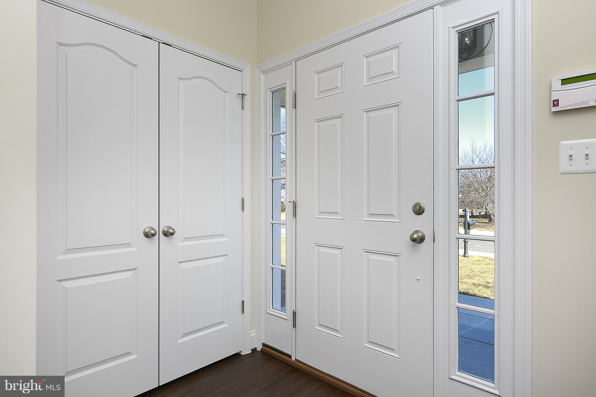 320 Grace Way Laurel, MD 20707 - Photo 5 of 26 Foyer