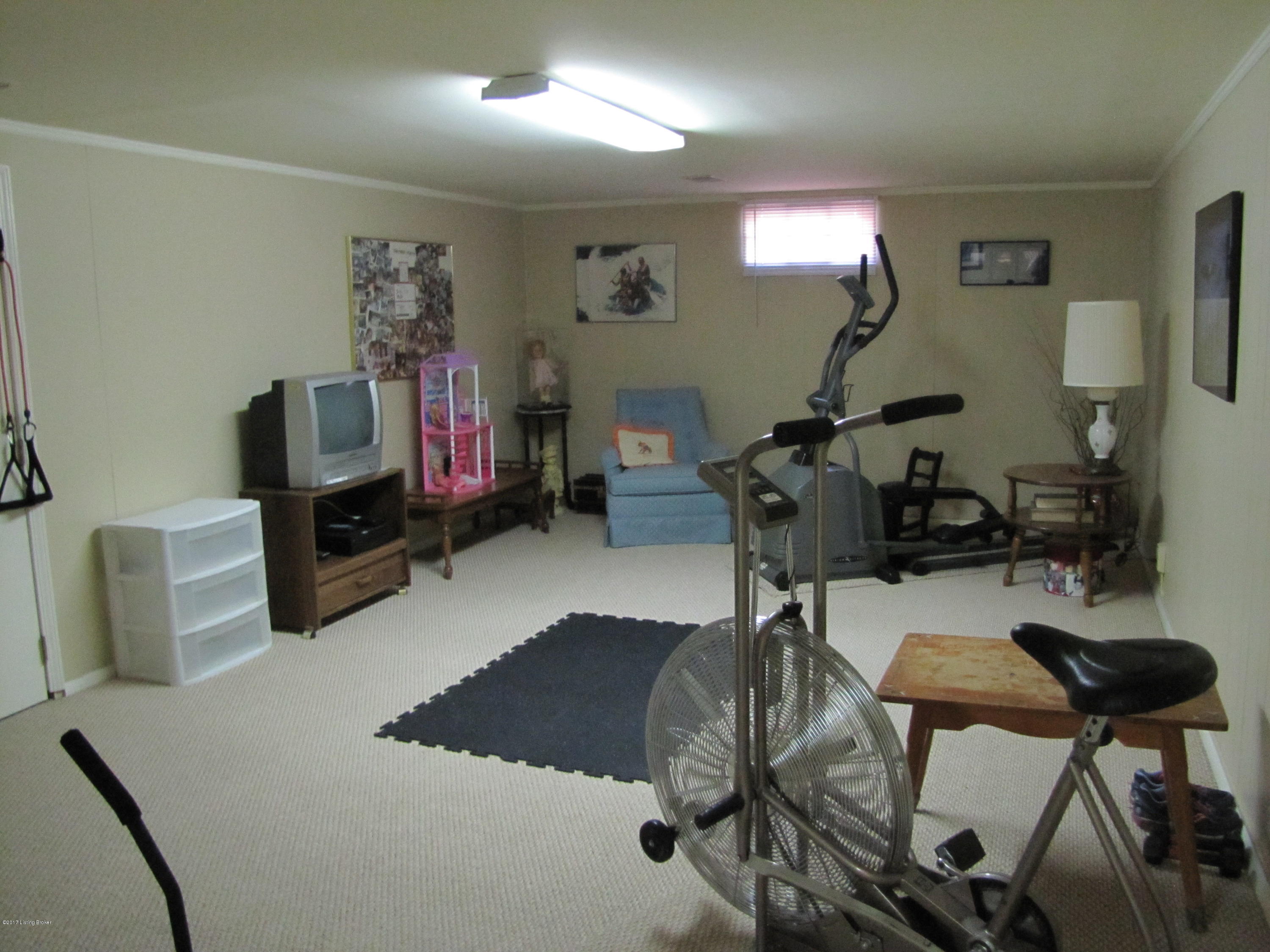 1907 Hollen Road Louisville, KY 40222 - Photo 29 of 32 IMG_0030