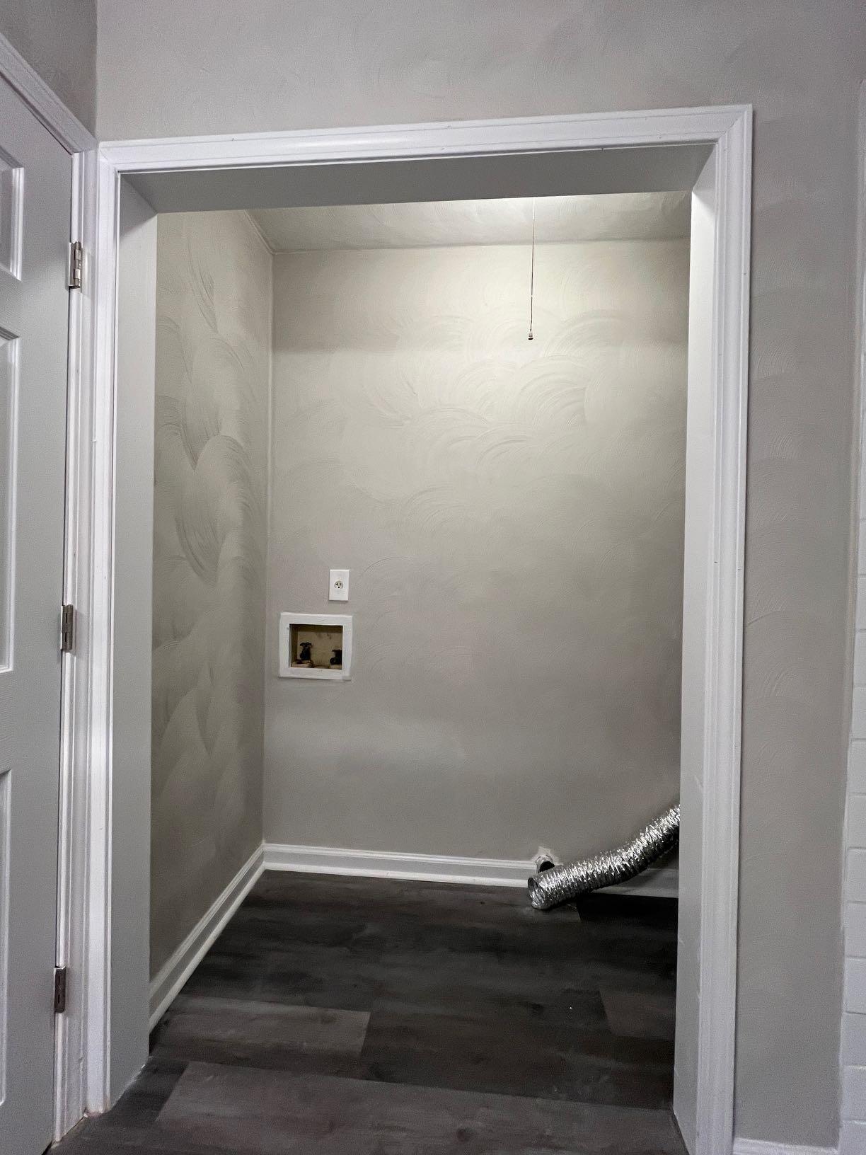 1334 Belleview Avenue Southeast Roanoke, VA 24014 - Photo 6 of 13 a view of an empty room