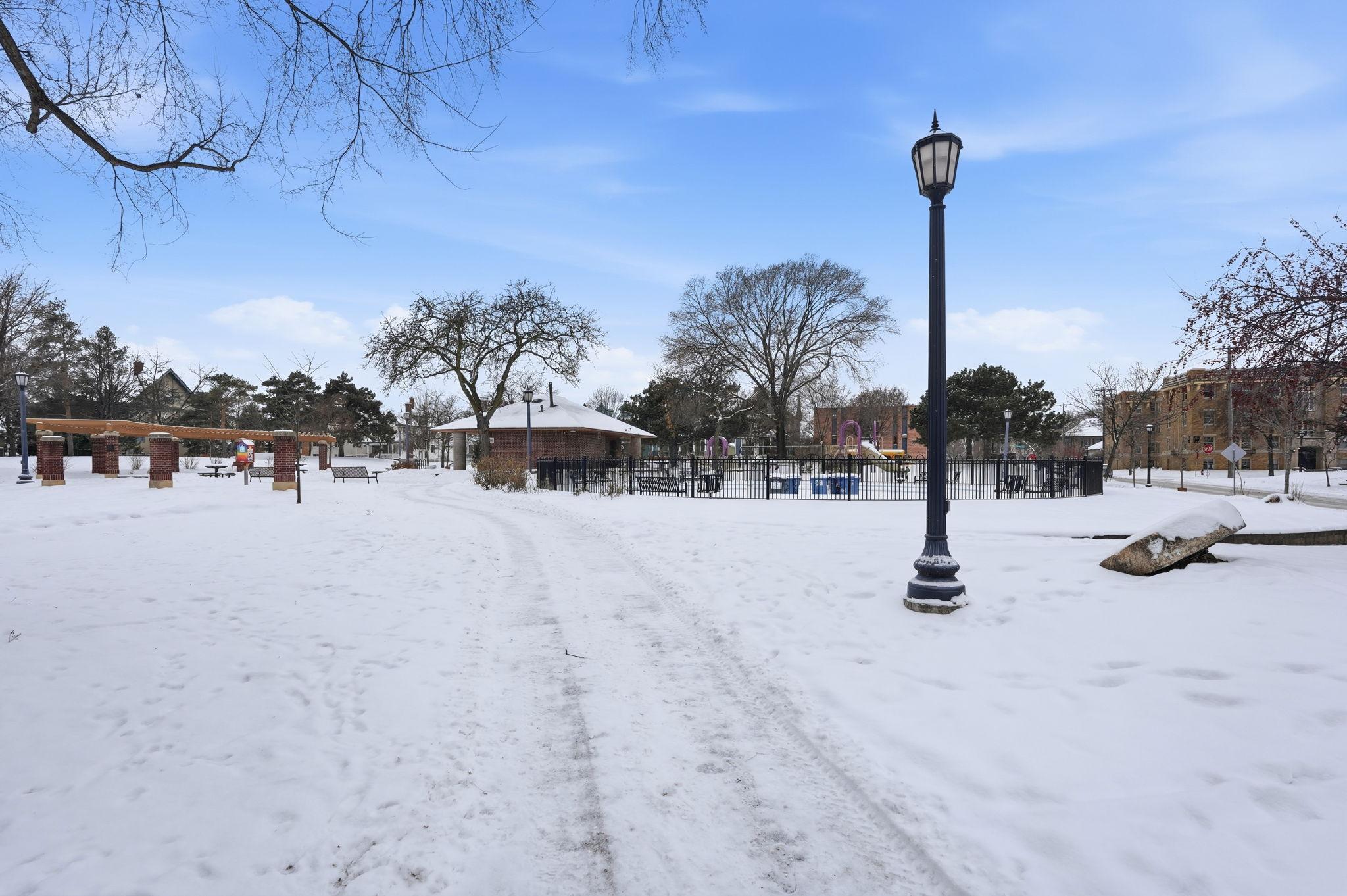 2507 Bryant Avenue South, Unit 103 Minneapolis, MN 55405 - Photo 13 of 15