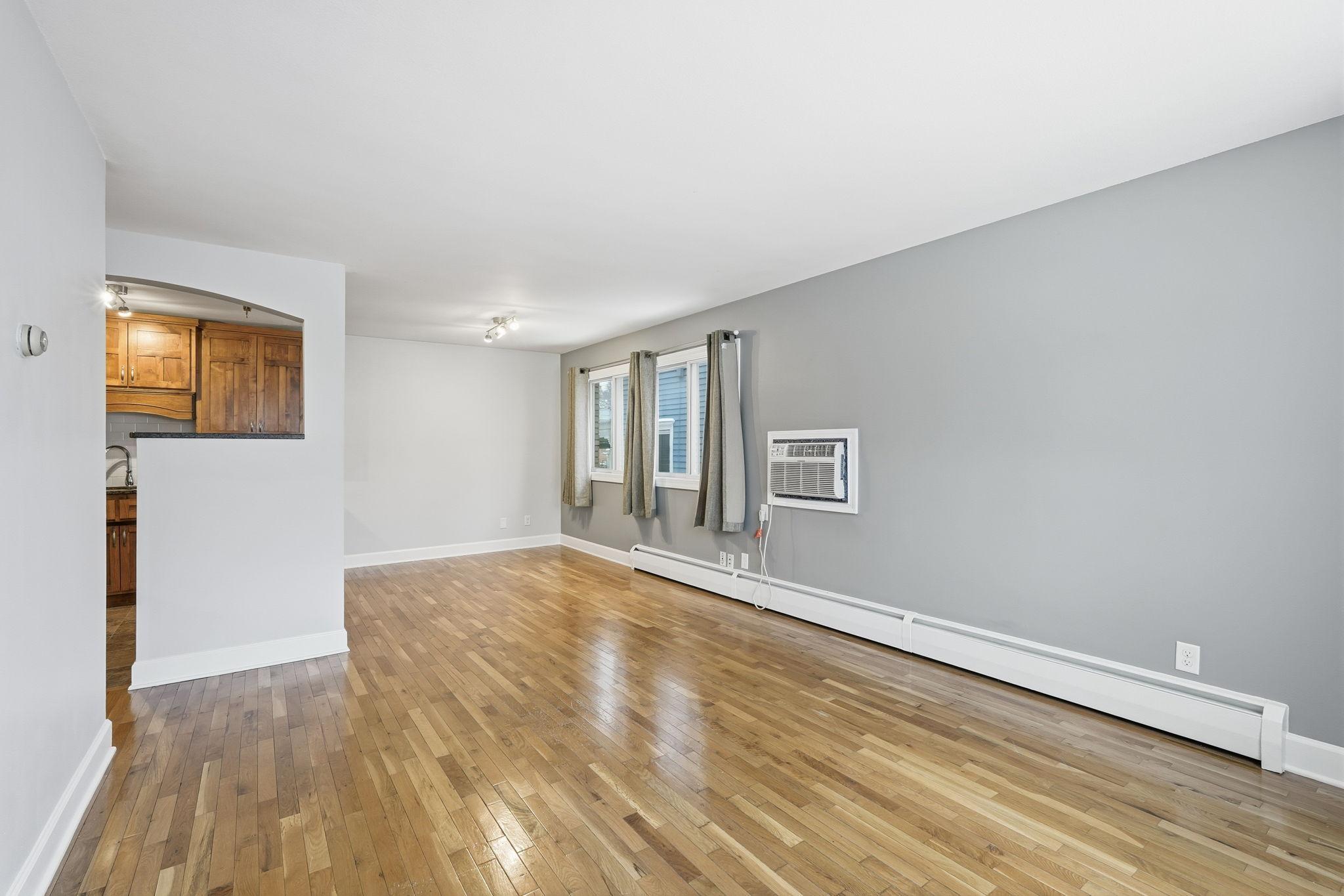 2507 Bryant Avenue South, Unit 103 Minneapolis, MN 55405 - Photo 9 of 15