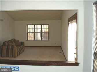 43 Blue Anchor Road Sicklerville, NJ 08081 - Photo 3 of 4 Living Room