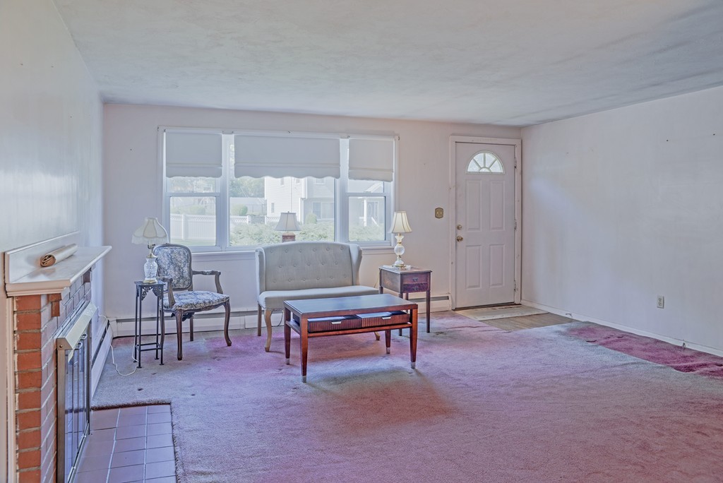 49 Samoset Road Peabody, MA 01960 - Photo 3 of 18 Gallery Image 3