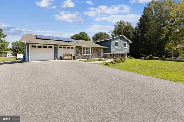 $679,000 | 145 North Lake Drive, Stevensville, MD 21666