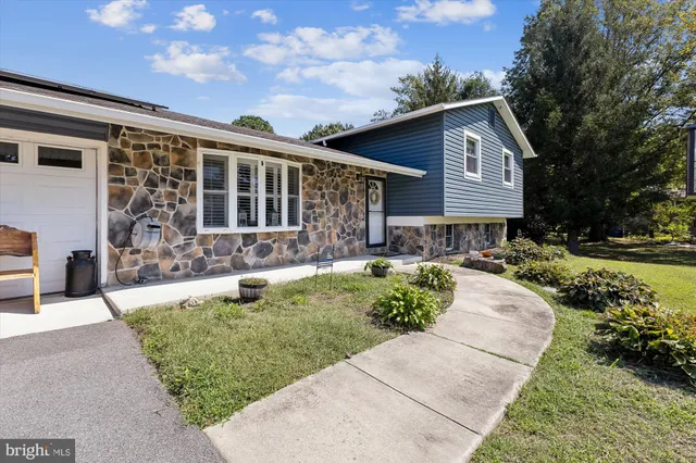 $679,000 | 145 North Lake Drive, Stevensville, MD 21666