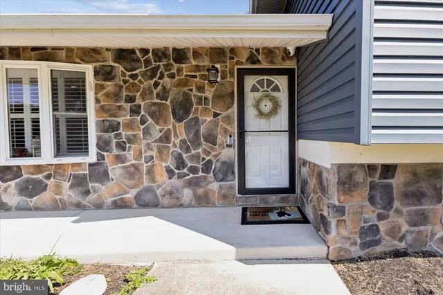 $679,000 | 145 North Lake Drive, Stevensville, MD 21666