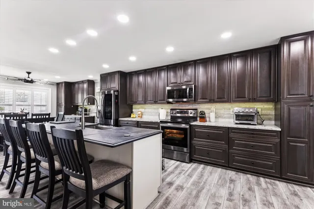 $679,000 | 145 North Lake Drive, Stevensville, MD 21666