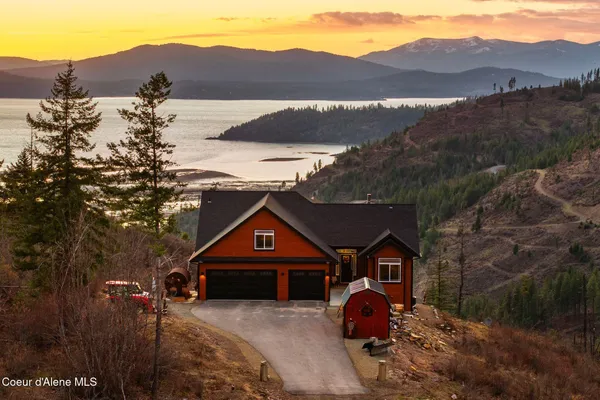 $1,160,000 | 374 Carbine Drive, Clark Fork, ID 83811