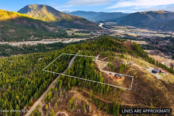 $1,160,000 | 374 Carbine Drive, Clark Fork, ID 83811