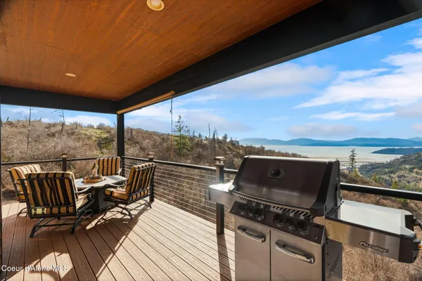 $1,160,000 | 374 Carbine Drive, Clark Fork, ID 83811
