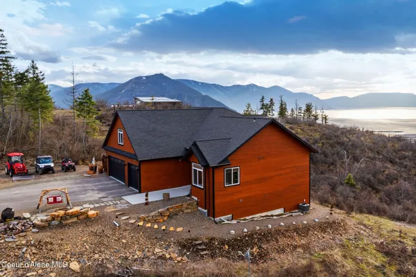 $1,160,000 | 374 Carbine Drive, Clark Fork, ID 83811