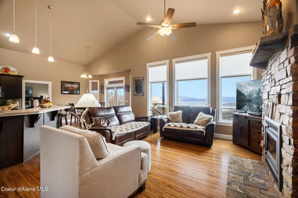 $1,160,000 | 374 Carbine Drive, Clark Fork, ID 83811