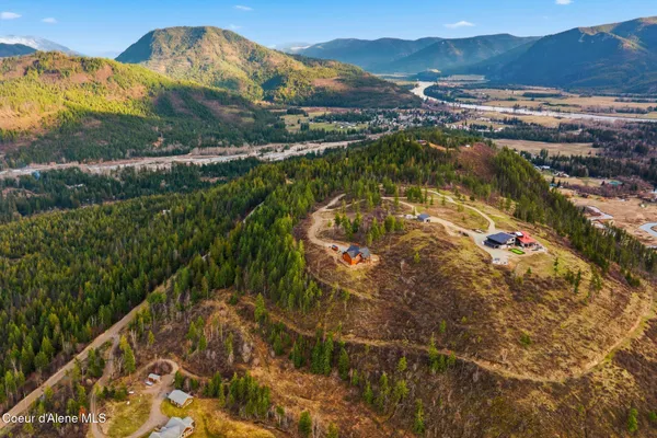 $1,160,000 | 374 Carbine Drive, Clark Fork, ID 83811