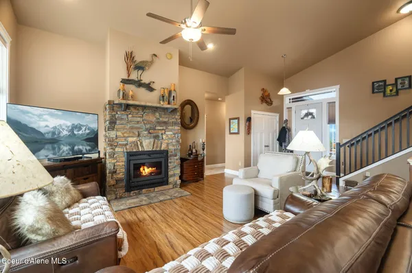 $1,160,000 | 374 Carbine Drive, Clark Fork, ID 83811