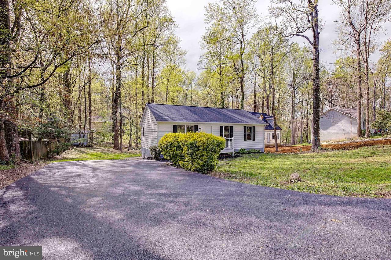 11528 Ropeknot Road Lusby, MD 20657 - Photo 3 of 36 Gallery Image 3