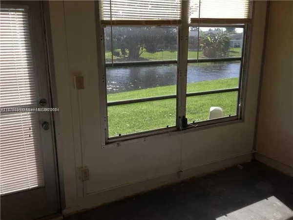 $94,500 | 6570 Royal Palm Boulevard, Unit 107J, Margate, FL 33063