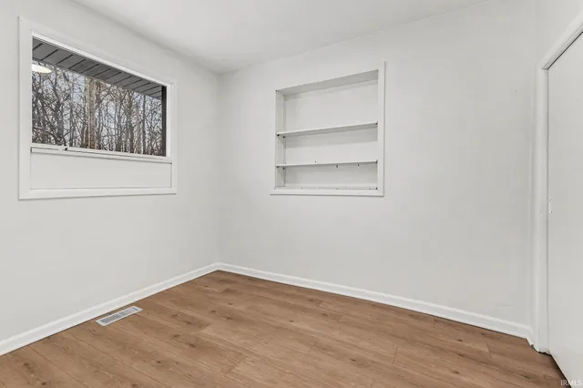 $260,000 | 21012 State 120 Road, Elkhart, IN 46516