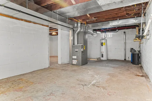 $260,000 | 21012 State 120 Road, Elkhart, IN 46516