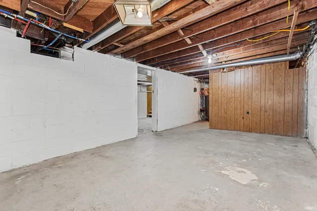 $260,000 | 21012 State 120 Road, Elkhart, IN 46516