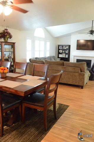 579 West Carter Road Brawley, CA 92227 - Photo 5 of 32 Gallery Image 5