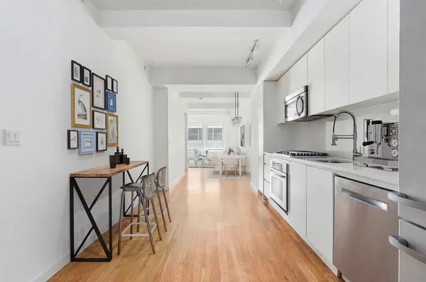 $995,000 | 90 William Street, Unit 8H | Financial District