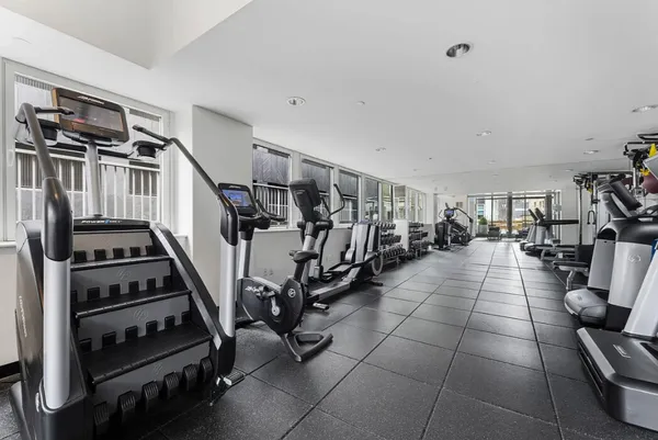 $995,000 | 90 William Street, Unit 8H | Financial District