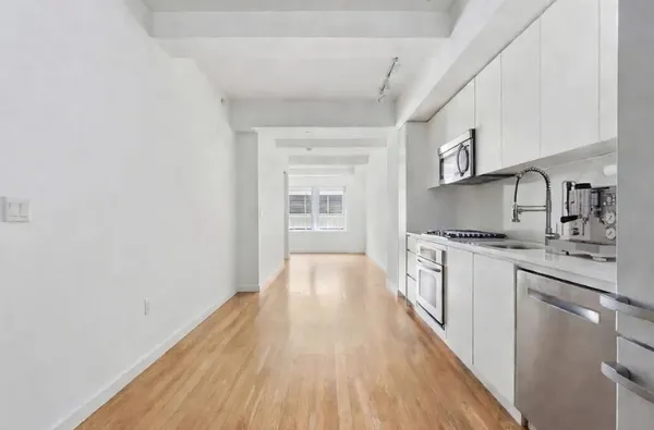 $995,000 | 90 William Street, Unit 8H | Financial District