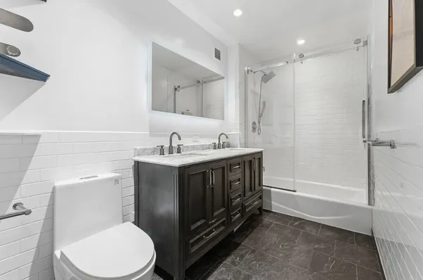 $995,000 | 90 William Street, Unit 8H | Financial District