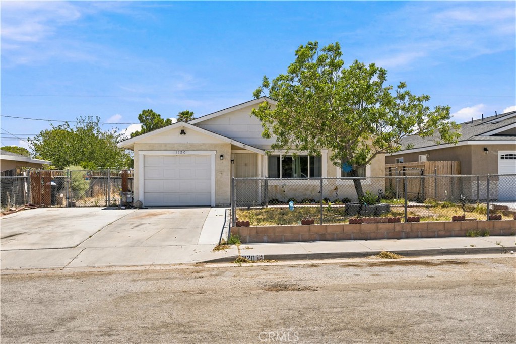 1120 South Yorktown Street Ridgecrest, CA 93555 - Photo 3 of 44