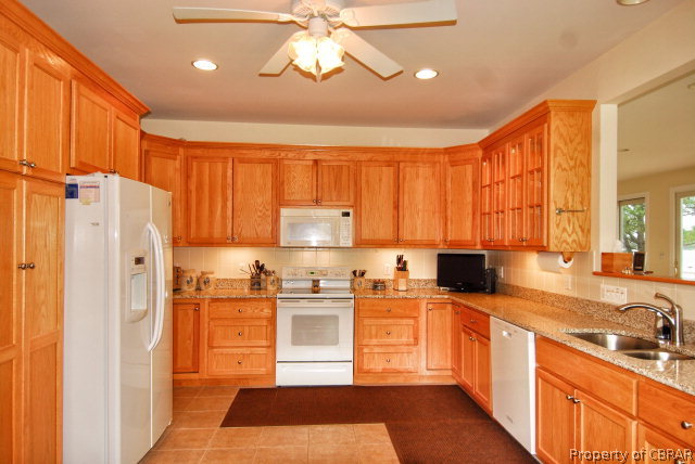 1020 Indiantown Road Weems, VA 22576 - Photo 12 of 30 Kitchen