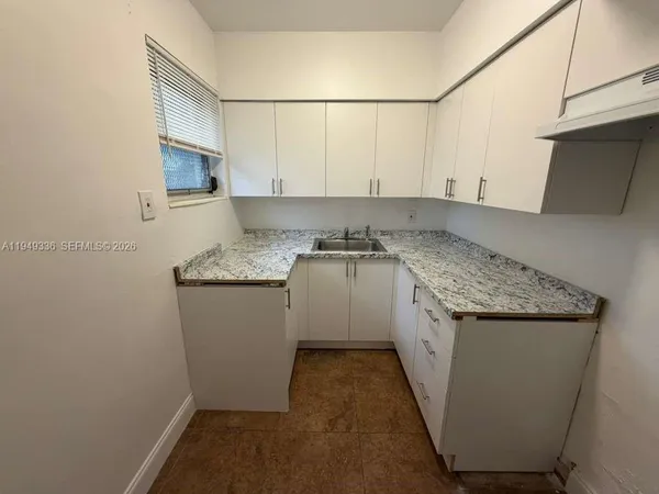 $1,800 | 12605 Northeast 13th Avenue, Unit 5, North Miami, FL 33161