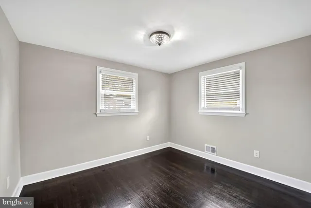 $408,900 | 5918 Robin Lane, Suitland, MD 20746