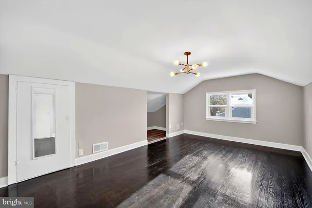 $408,900 | 5918 Robin Lane, Suitland, MD 20746