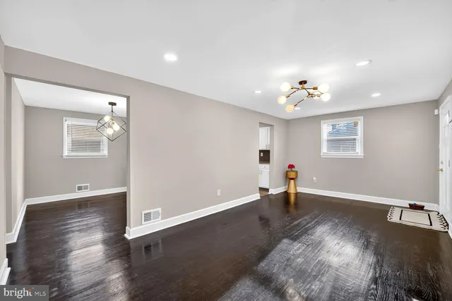 $408,900 | 5918 Robin Lane, Suitland, MD 20746